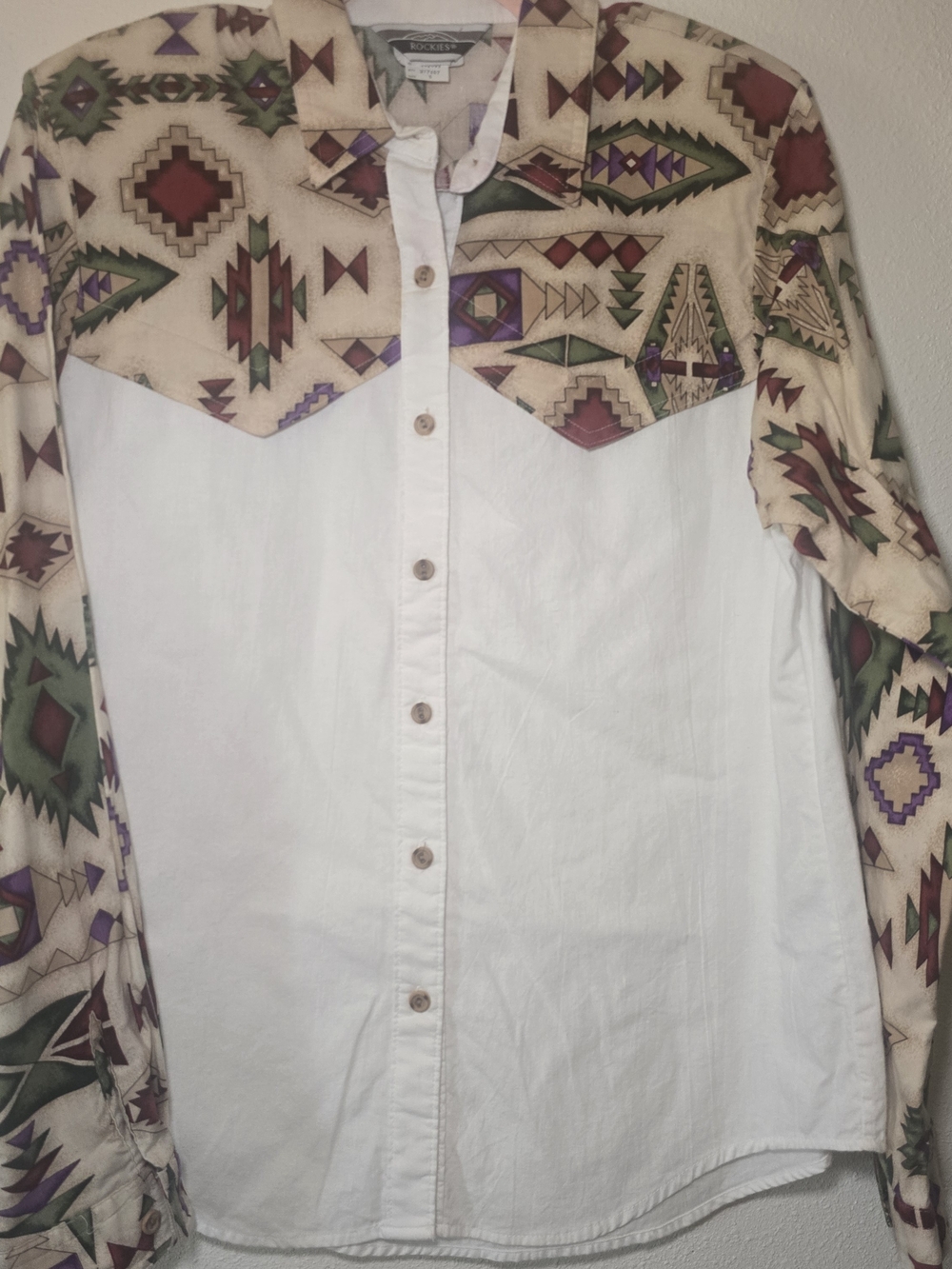 Roper Vintage Woman's White Western Print-Shoulder Button-Up Shirt